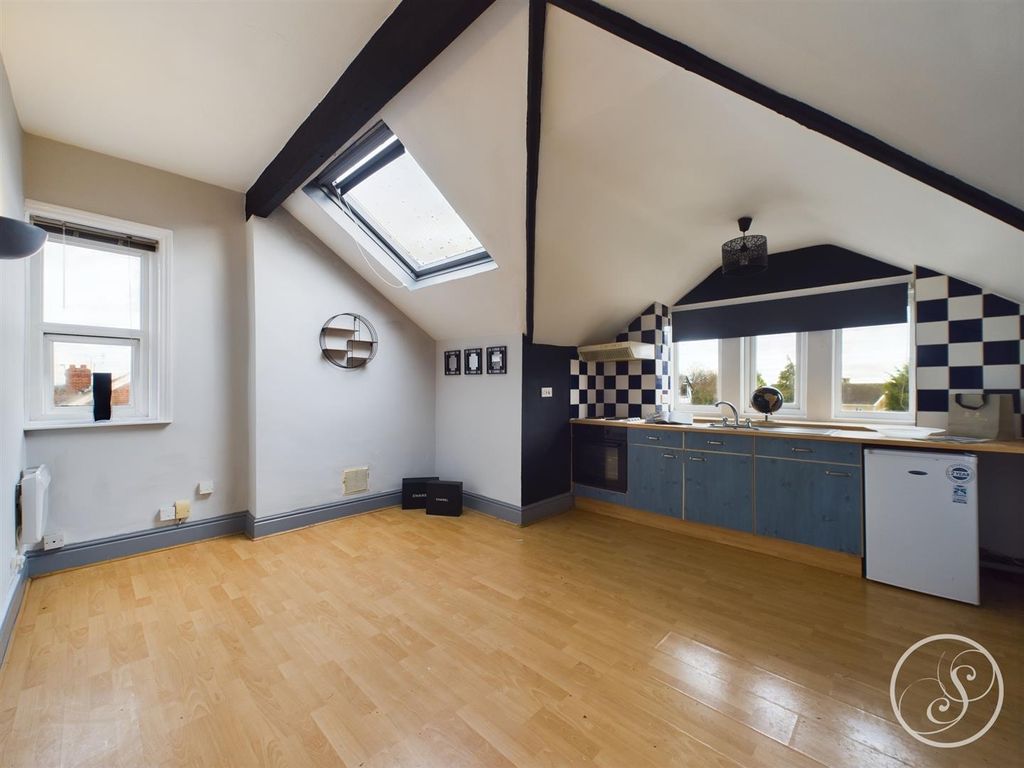 Property photo 2 of 8 Cam02071G0-Pr0239-Still006.Jpg