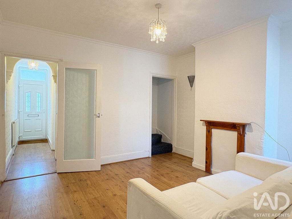 Property photo 2 of 19