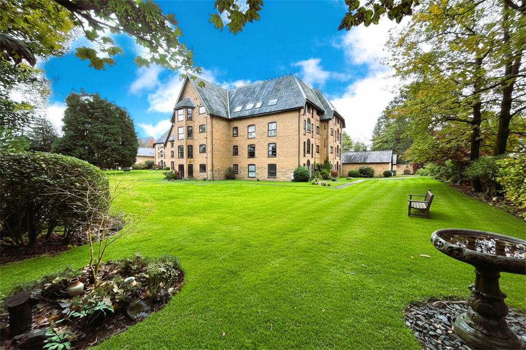 Property photo 1 of 8 (Main)