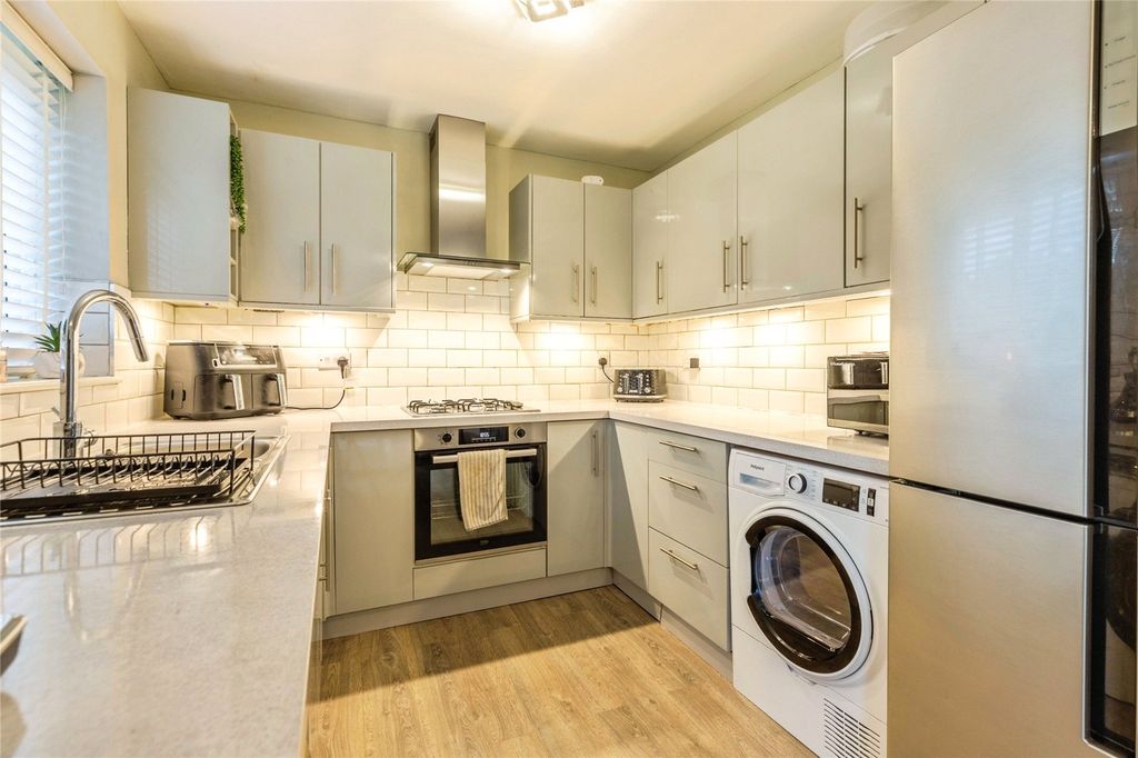 Property photo 2 of 25 Picture No. 28