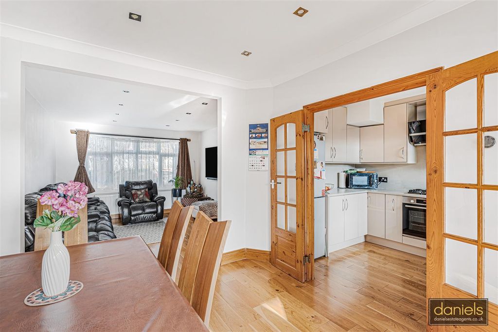Property photo 3 of 18 28_95783_Watermarked.Jpg