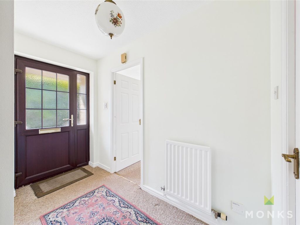 Property photo 2 of 24 Entrance Hallway