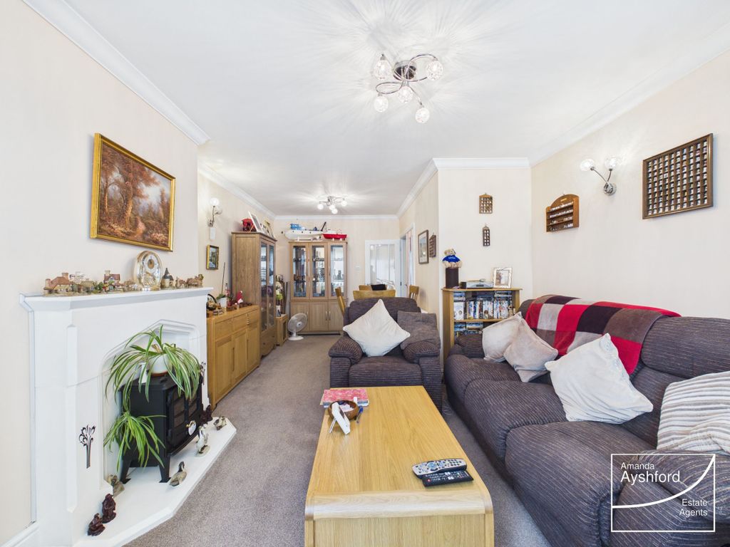 Property photo 3 of 27