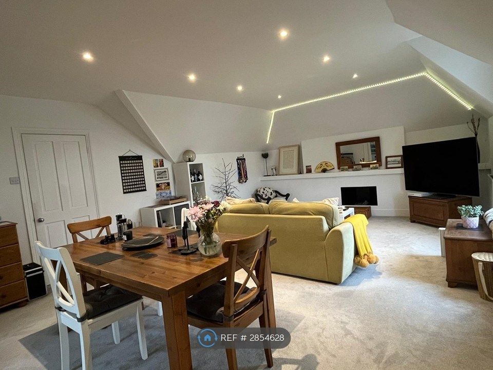 Property photo 1 of 15 Livingroom 4