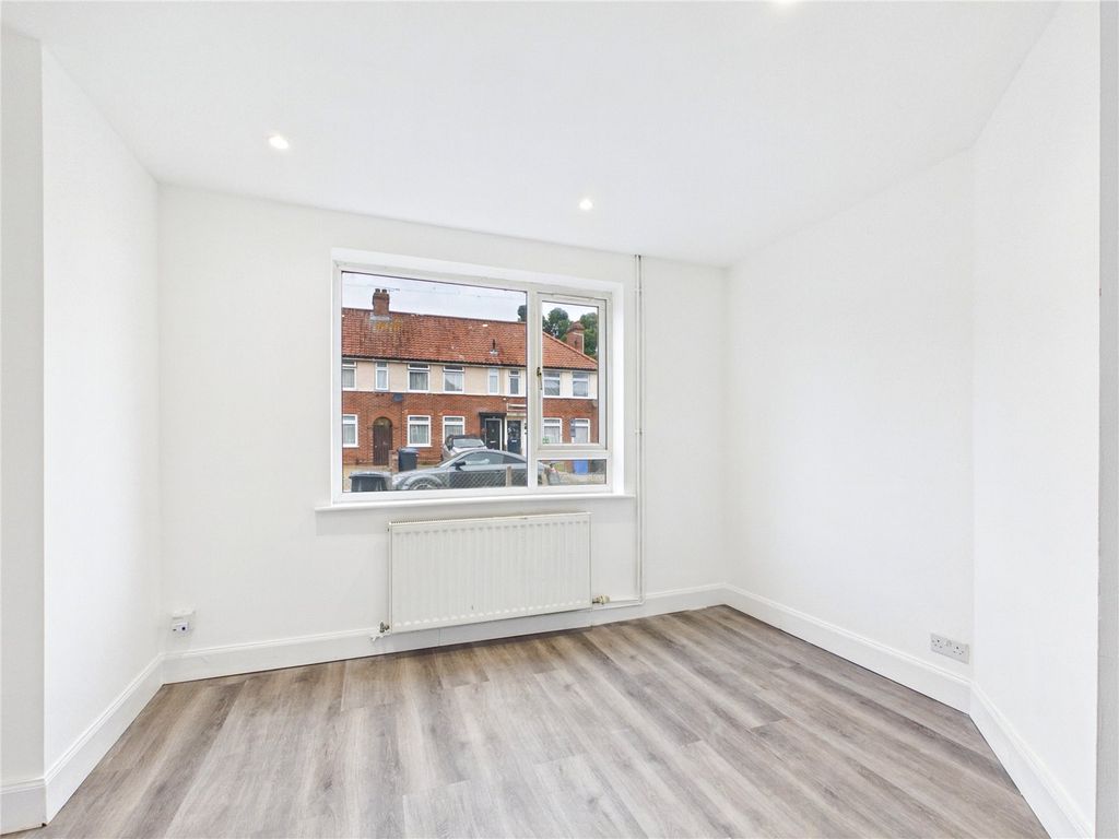 Property photo 3 of 10 Picture No. 03