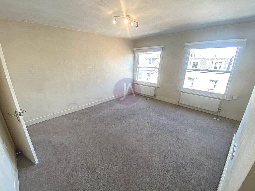 Property photo 3 of 13 Picture No. 12