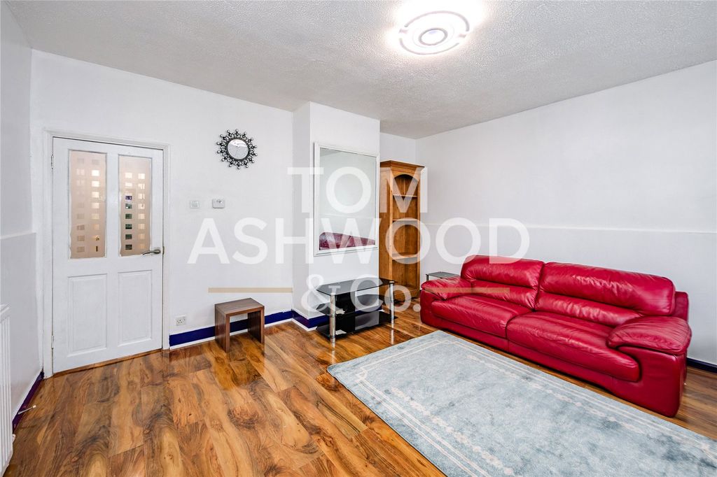 Property photo 3 of 17 Picture No. 04