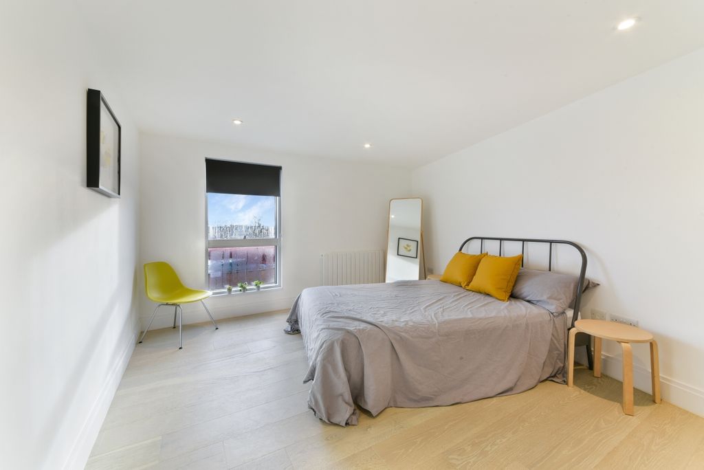 Property photo 3 of 16 3