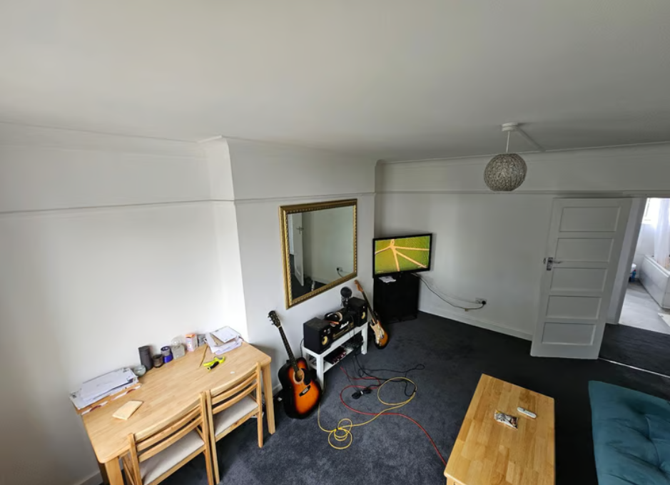 Property photo 2 of 8