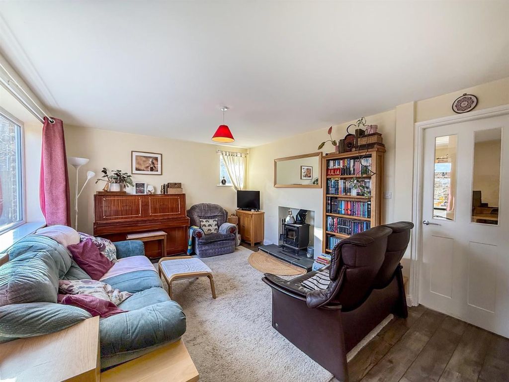 Property photo 2 of 19 Living Room