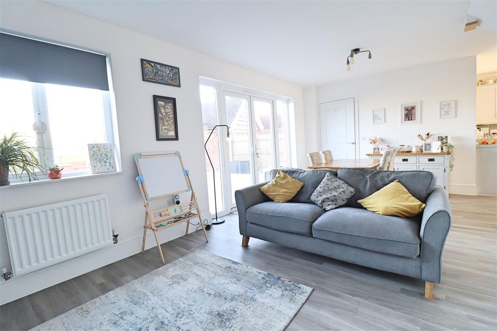 Additional image 16 of 5 bed detached house for saleHome Field Drive, Braintree CM7