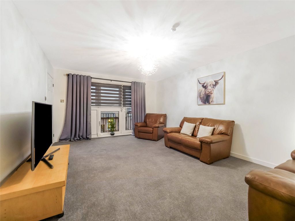 Property photo 3 of 17 Picture No. 05