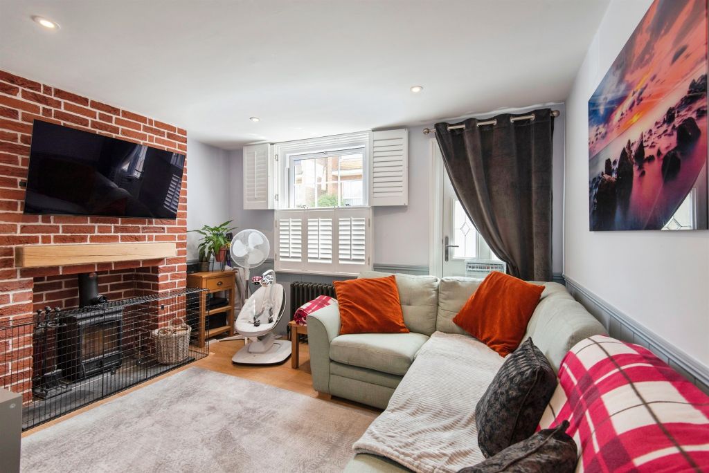 Property photo 3 of 16