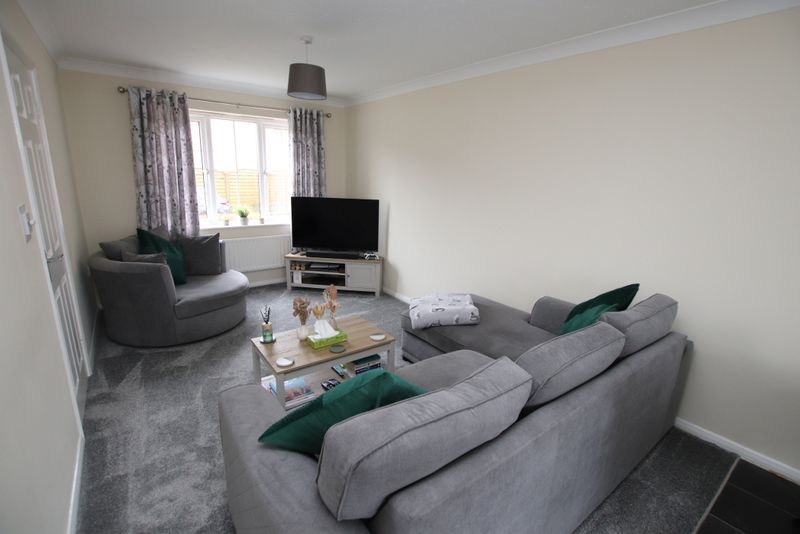 Property photo 3 of 14 Lounge Area