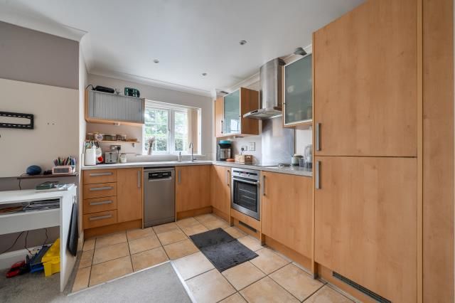 Property photo 2 of 20 Kitchen