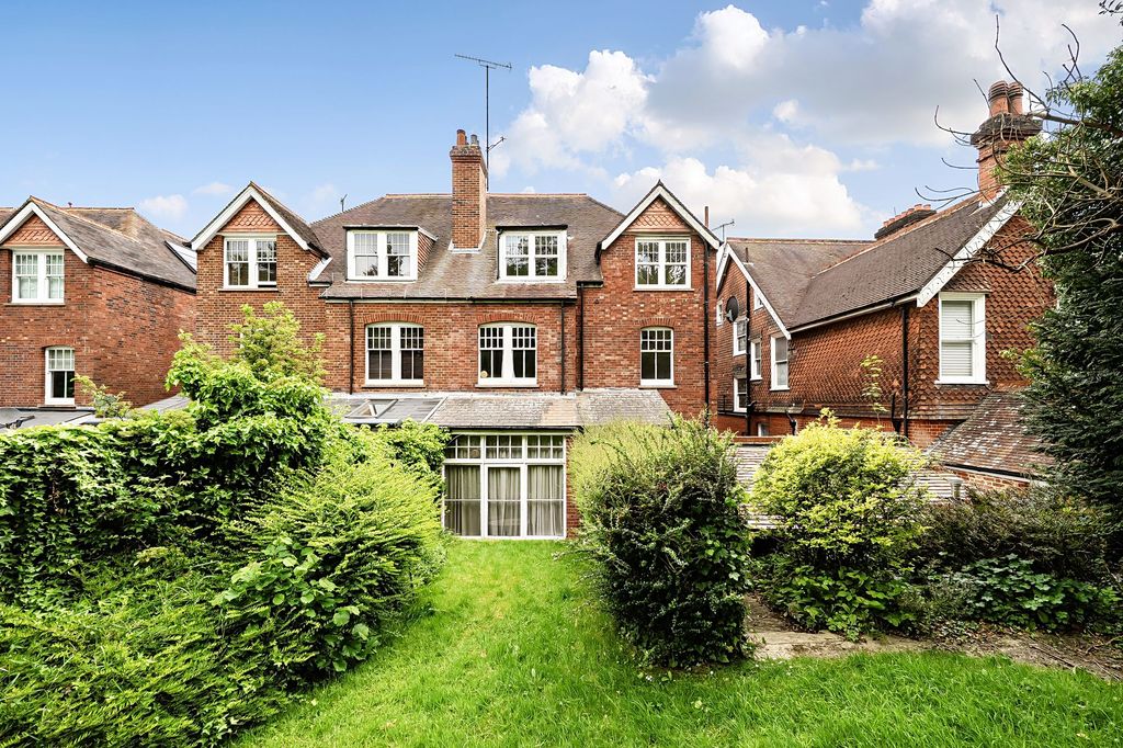 Property photo 2 of 11