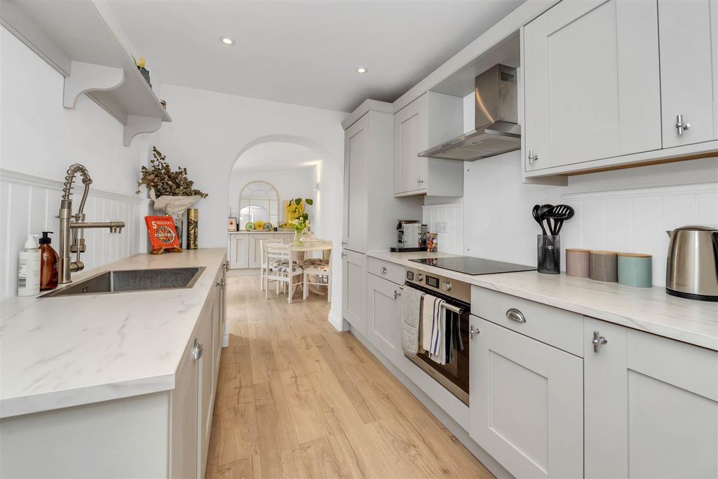 Property photo 1 of 12 Dcp_7146-2.Jpg