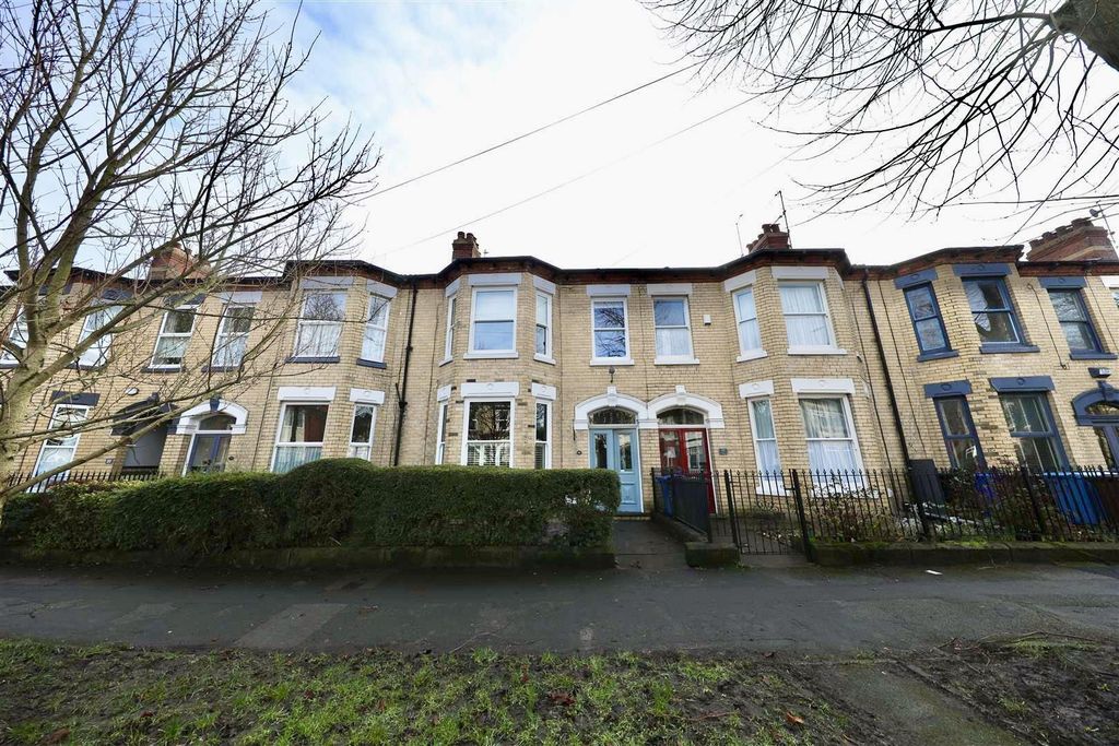 Property photo 1 of 24 Front