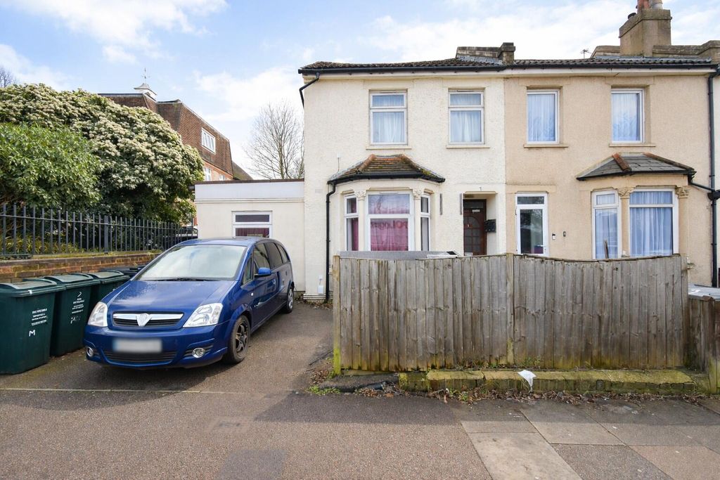 Property photo 1 of 5 Front (Exterior)