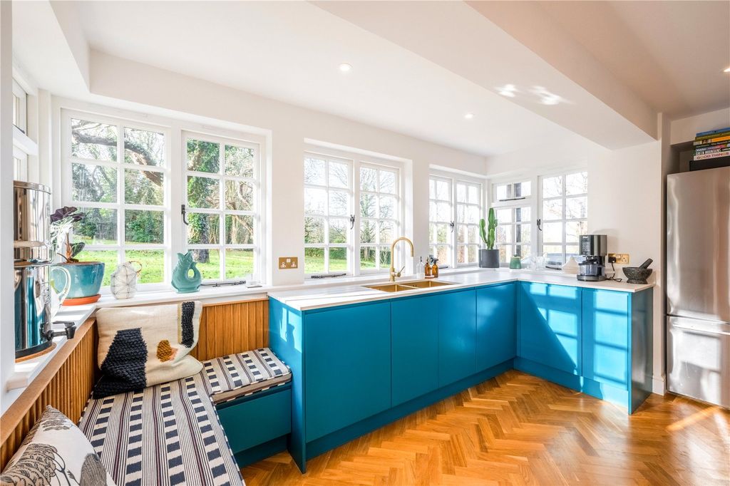 Property photo 2 of 28 Picture No. 06