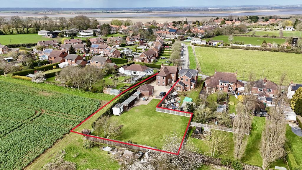 Property photo 2 of 36