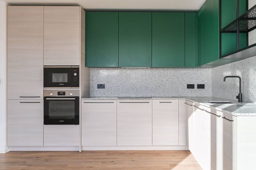 Property photo 3 of 25