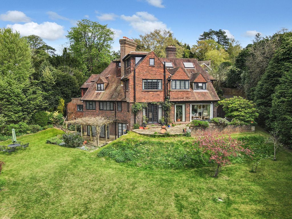 Property photo 1 of 28