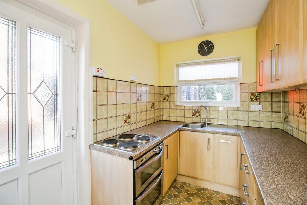 Property photo 2 of 18