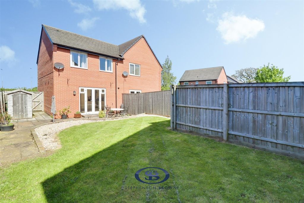 Property photo 3 of 27