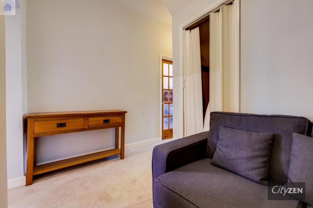 Property photo 2 of 13 Reception Room Area