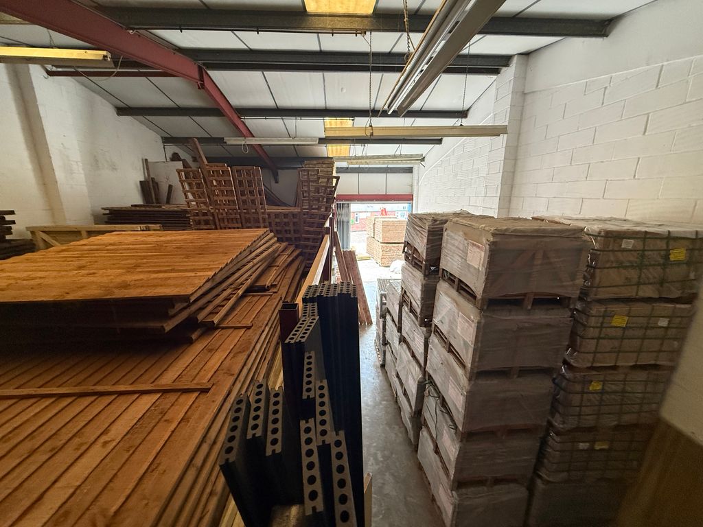 Property photo 2 of 6