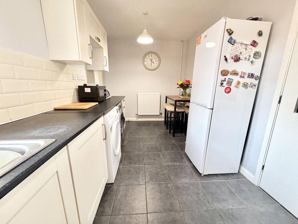 Property photo 3 of 26