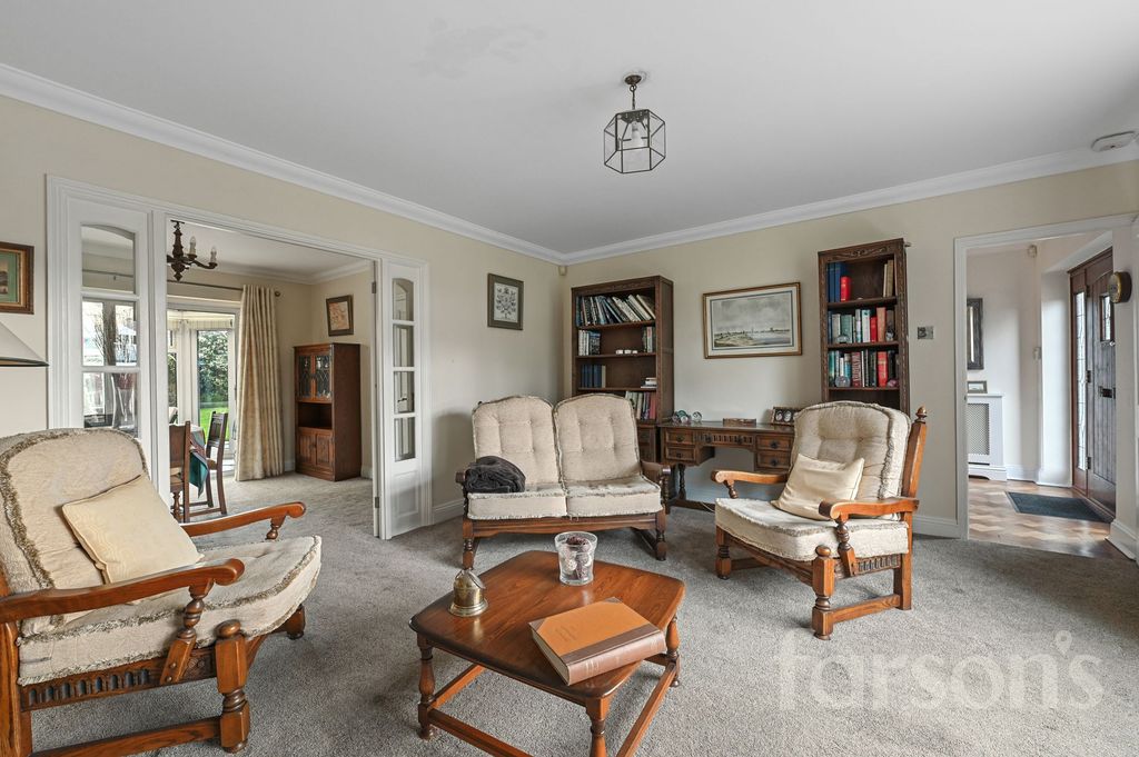 Property photo 3 of 33