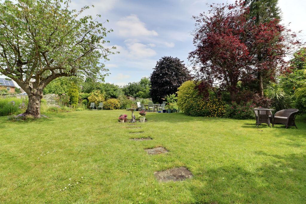Additional image 33 of 5 bed detached house for saleWestcliff Gardens, Scunthorpe DN17