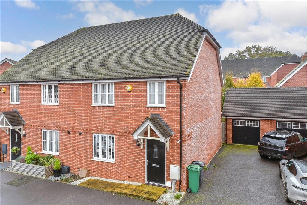 Property photo 2 of 14 External *