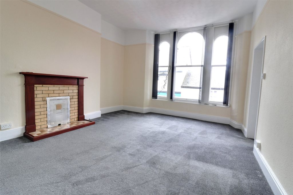 Property photo 2 of 10 Picture No. 13