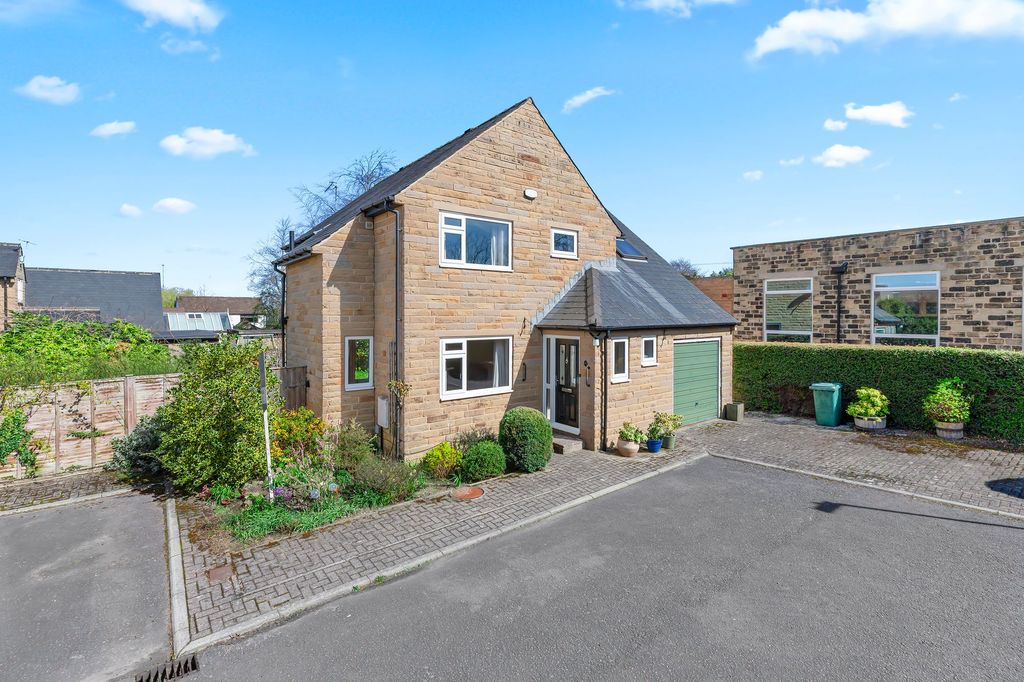 Property photo 2 of 17