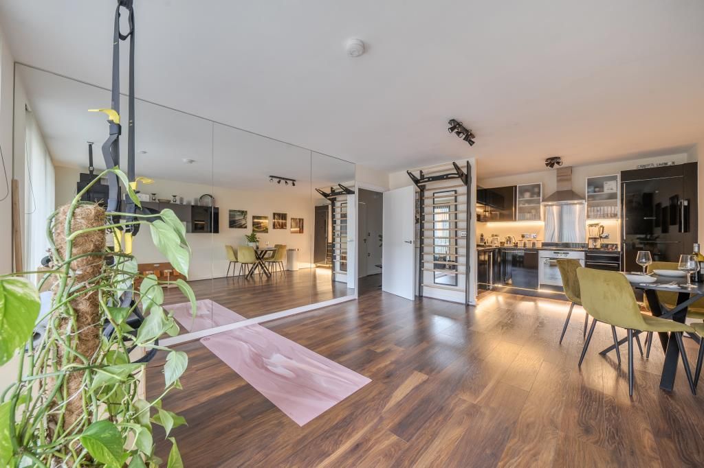 Property photo 1 of 22 Kitchen