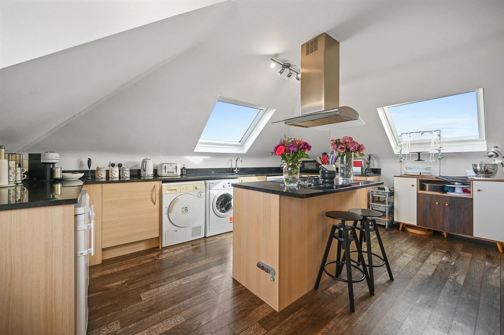 Property photo 3 of 13 Kitchen