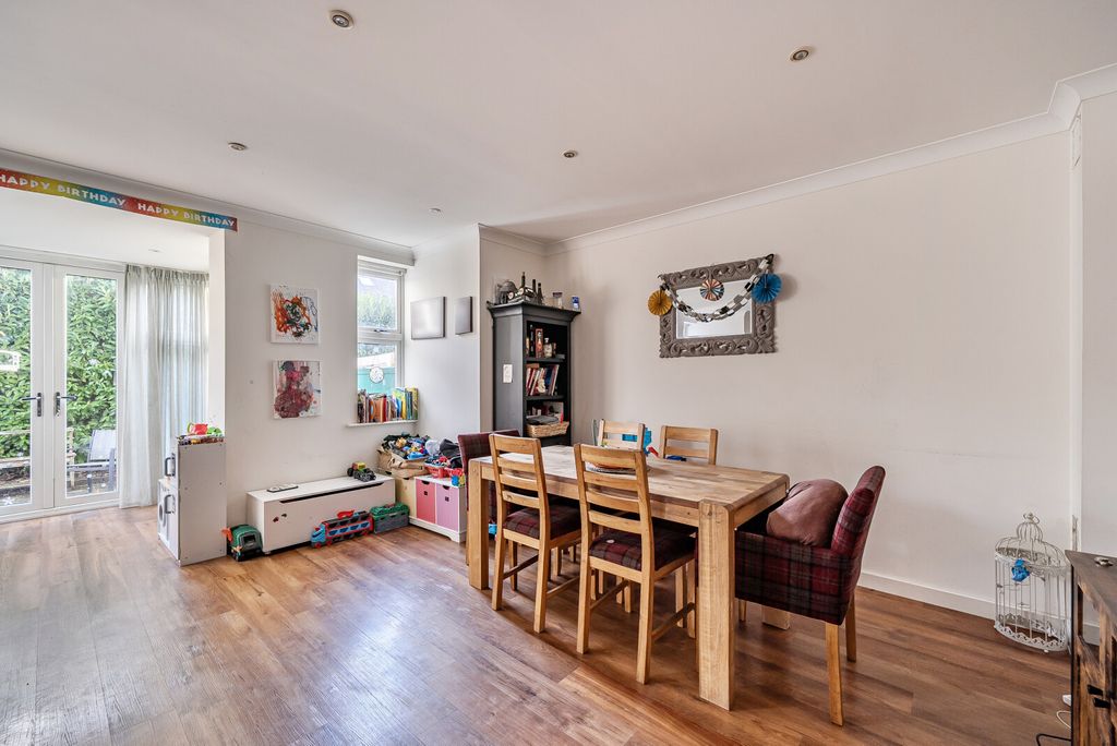 Property photo 2 of 21 1416825-4-6993498...