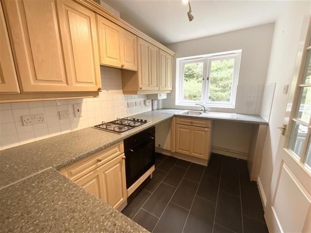 Property photo 1 of 8 Kitchen