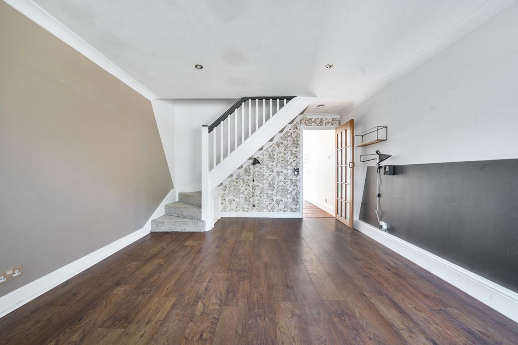 Property photo 2 of 19 1488678-20-6A4E9F...