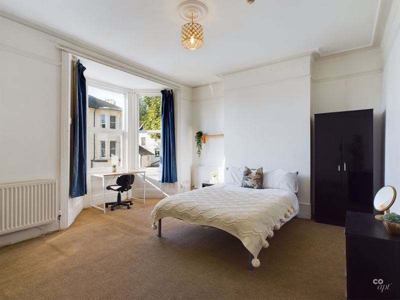 Property photo 1 of 11 Photo 5