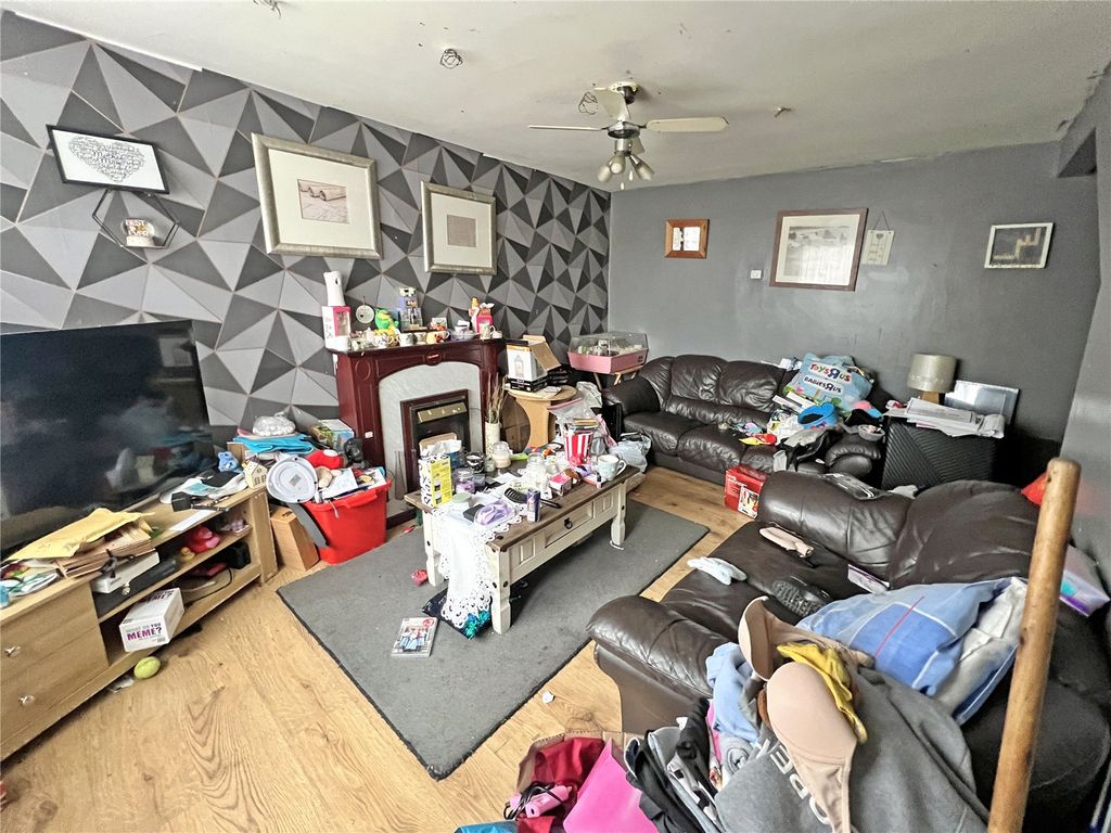 Property photo 2 of 8 Picture No. 03