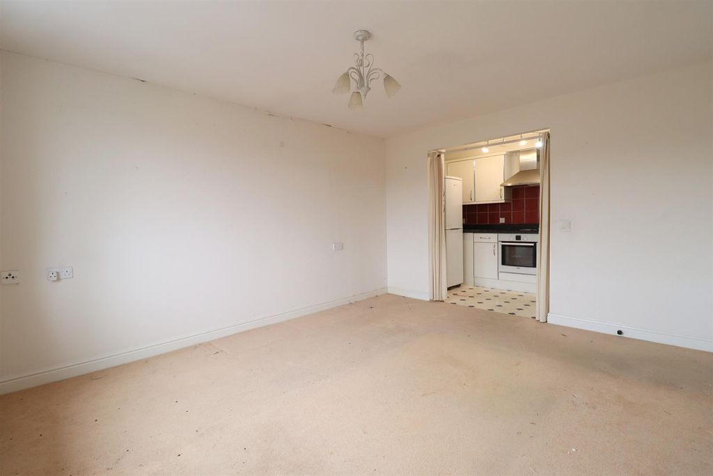 Property photo 3 of 9 Img_5943.Jpg