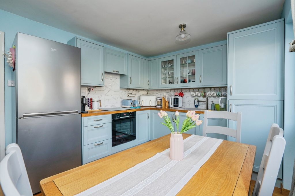 Property photo 3 of 14 Pbox-Img.Jpg