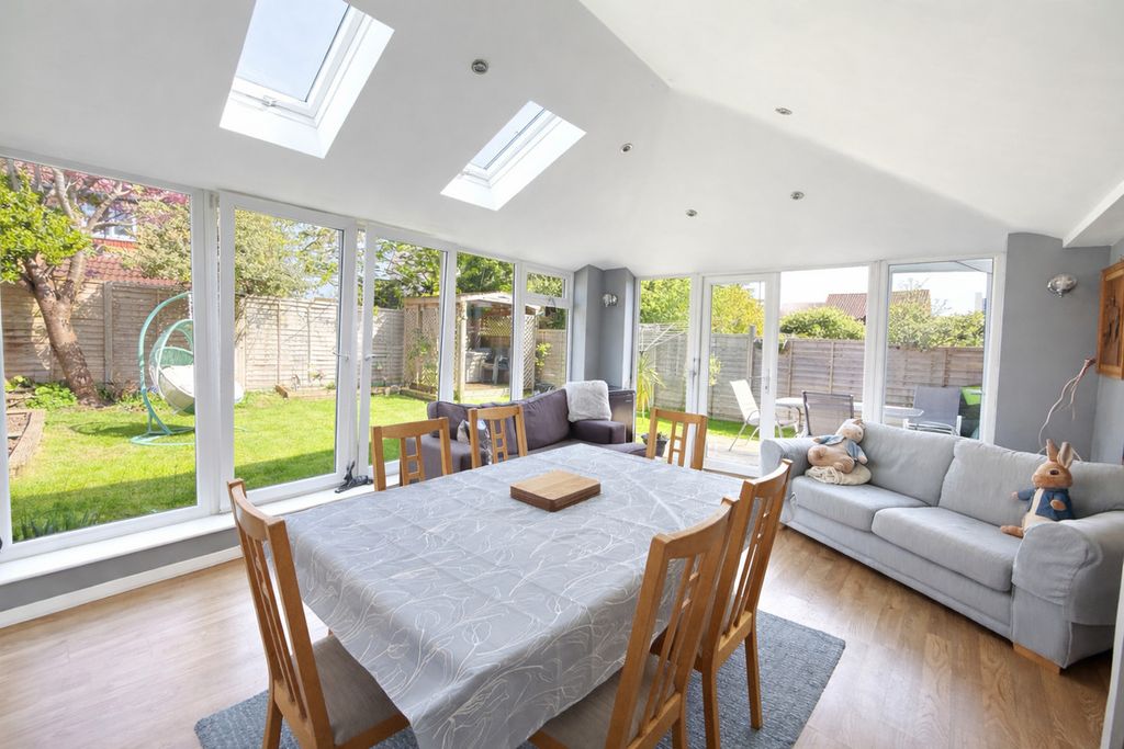 Property photo 2 of 22