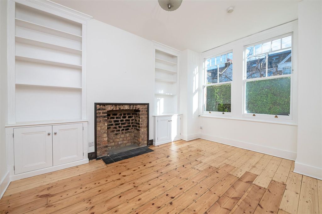 Property photo 2 of 9 Gff 22 Salvin Rd Rec.Jpg