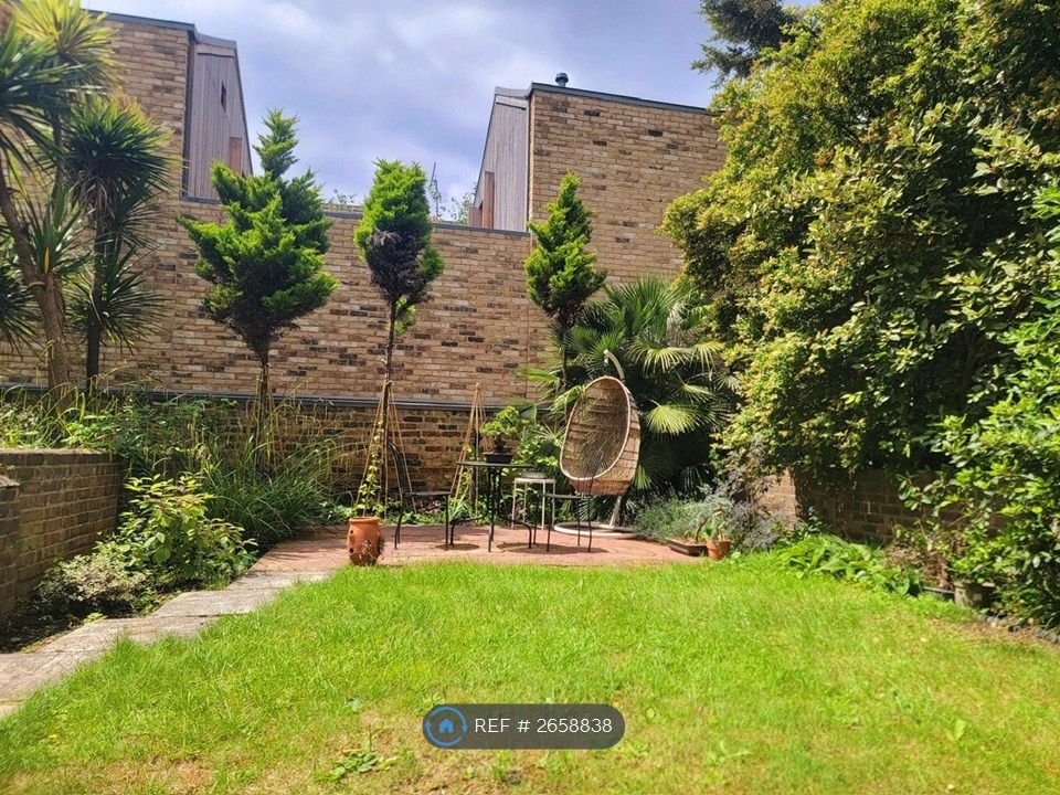 Property photo 1 of 6 Rear Garden