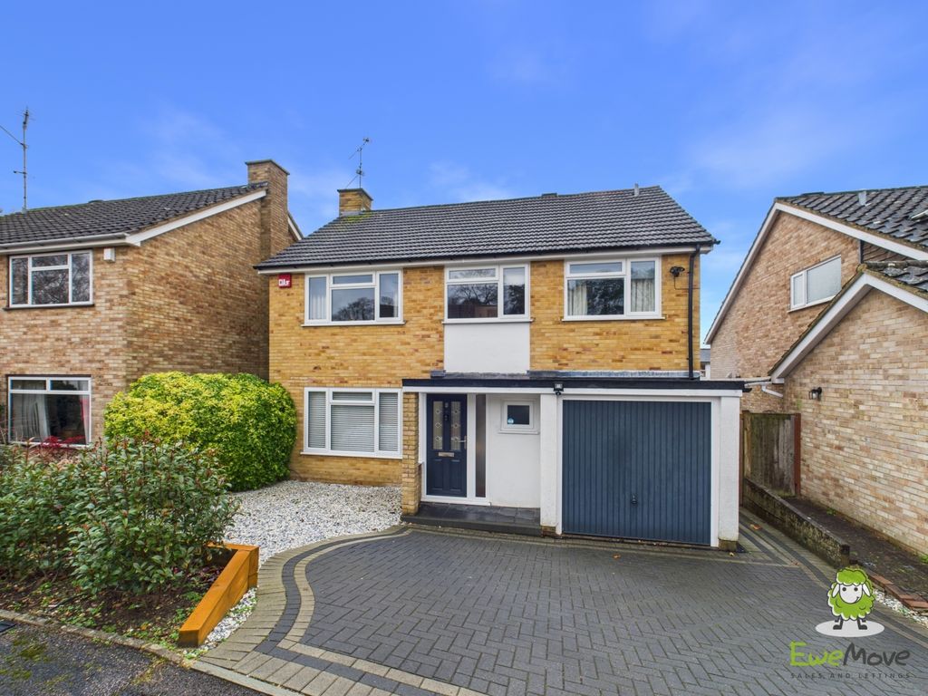 Property photo 1 of 22 Ewemove Estate Agents Fleet - Highdown - Front
